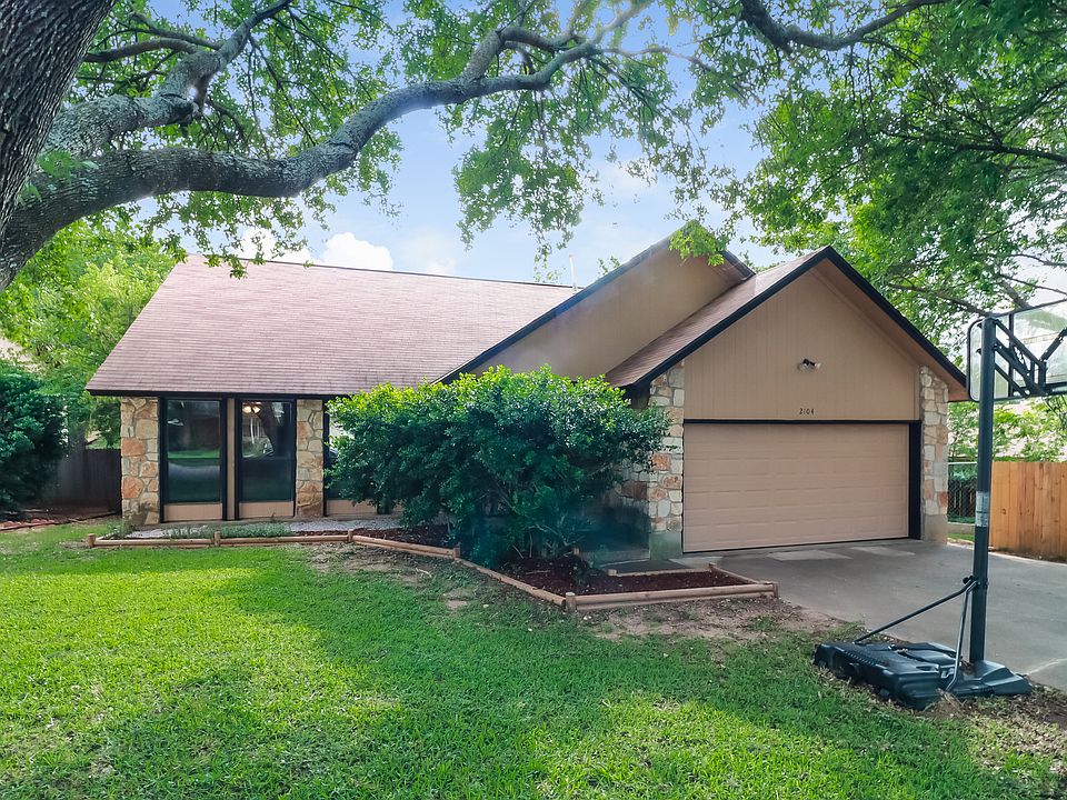 1st image of 2104 Oxford Blvd