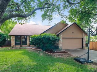 2104 Oxford Blvd, Round Rock, TX 78664