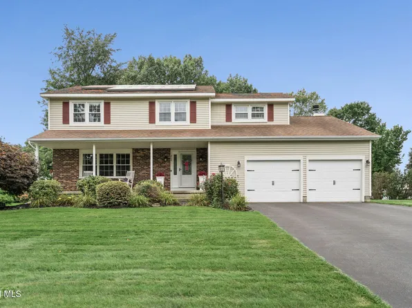 313 Debbie Drive, Rotterdam, NY 12306