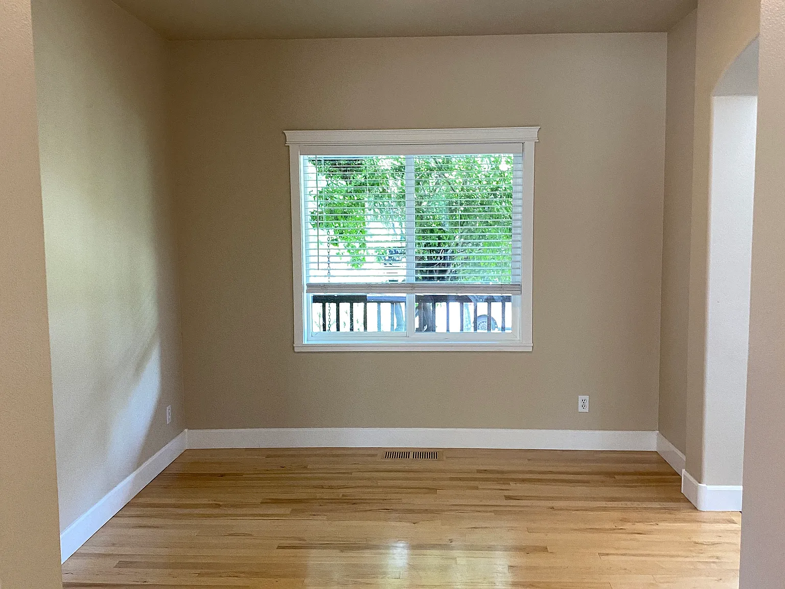 4 bed, 2.5 bath, 2133 sqft, $3,150 — Photo 4