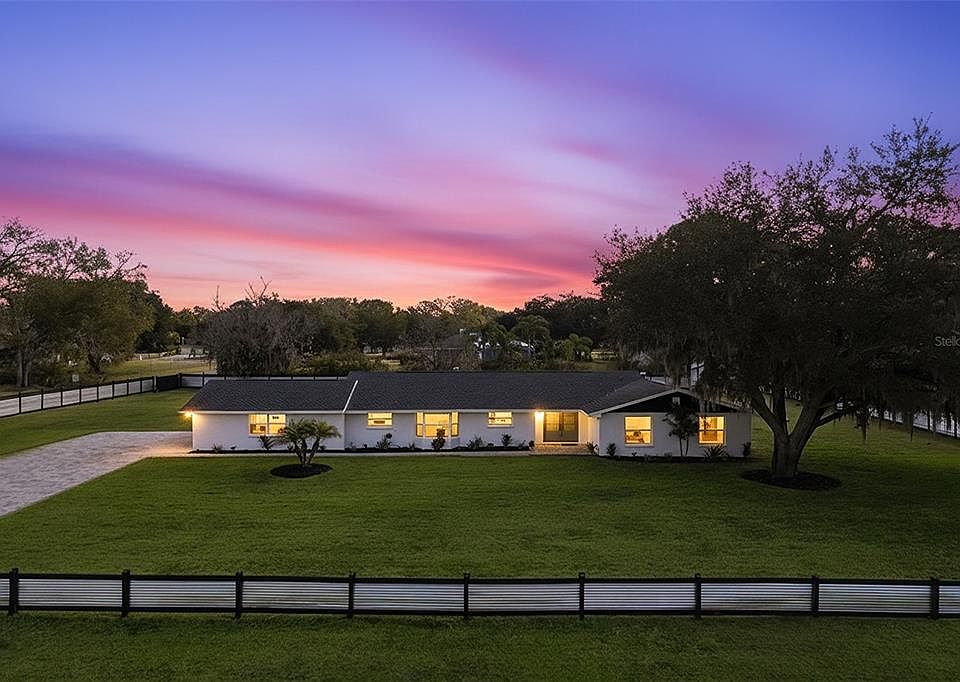 1st image of 2338 Meadowbrook Dr