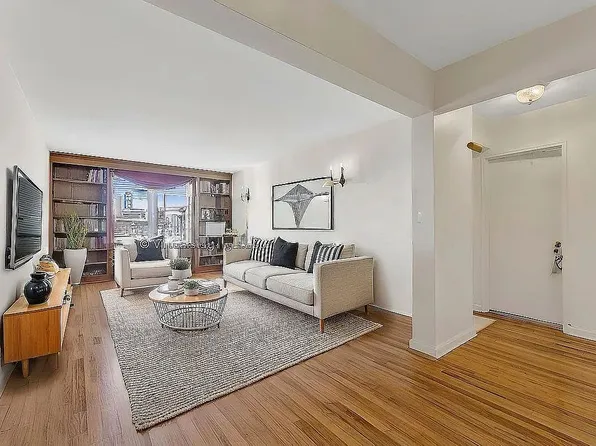 131 74th St APT 6J, Brooklyn, NY 11209