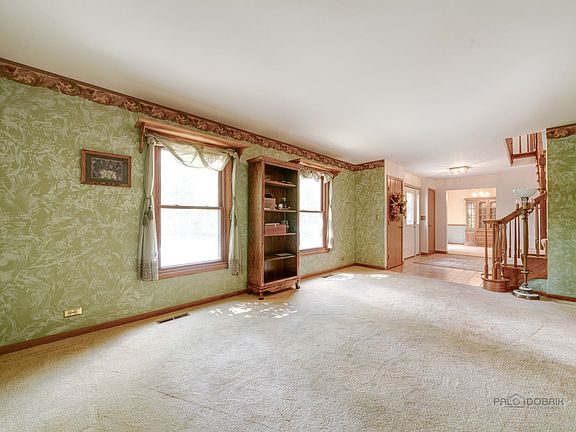 4th image of 410 Machelle Dr