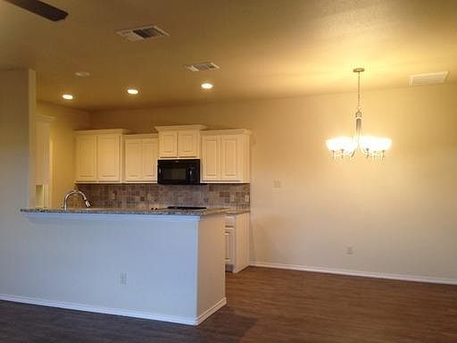 2nd image of 1215 Preston Trl