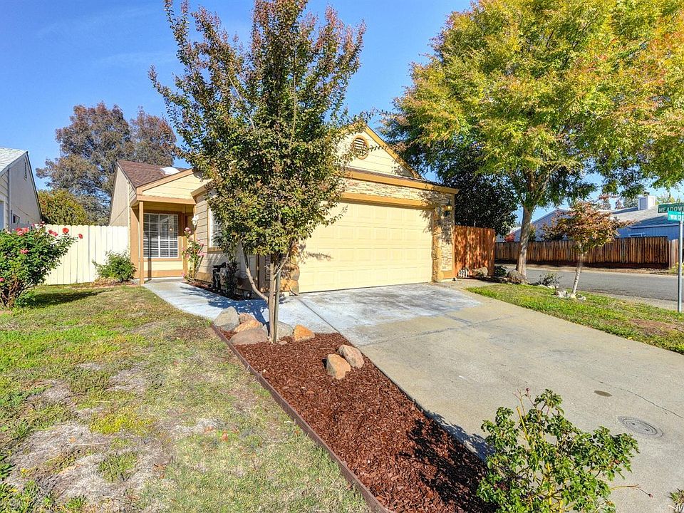 1st image of 3016 Twin Creeks Ln