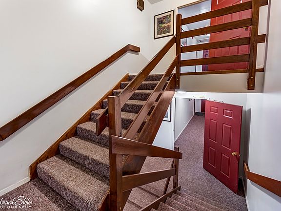 3rd image of 690 E Liberty St #114