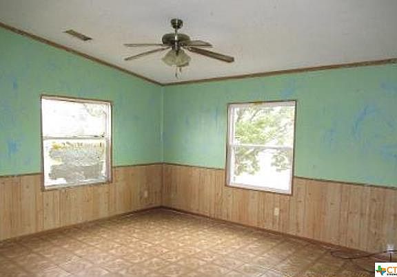 3rd image of 101 Julia Dr