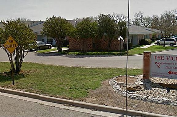 2nd image of 3020 4th St