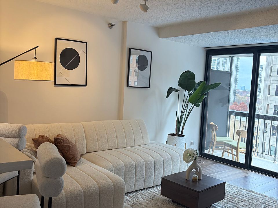 1st image of 1135 N Dearborn St #1003
