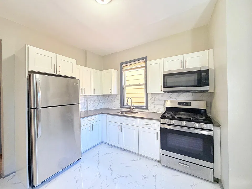 105 Wilkinson Ave #2E