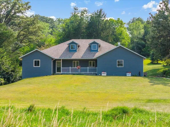 30826 450th St, Avoca, IA 51521