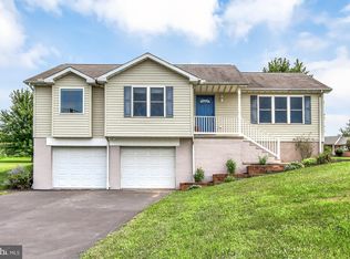 97 Main St, Yorkana, PA 17406