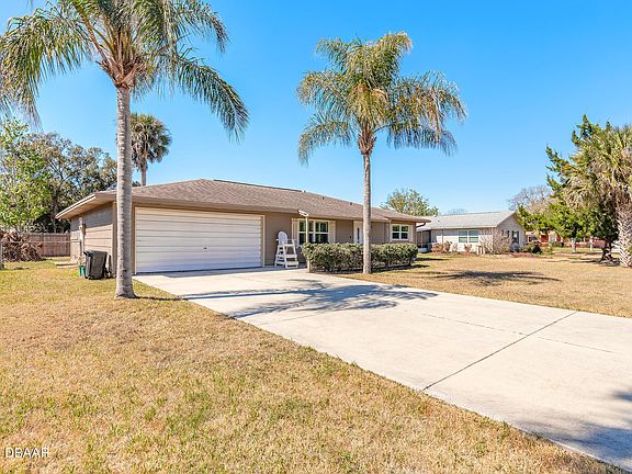 4th image of 220 Leisure Cir