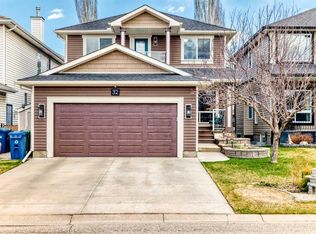 32 W Shawbrooke Park SW, Calgary, AB T2Y4L8