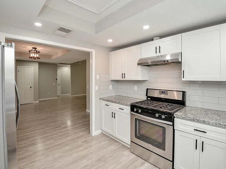 22018 Grand Forks Dr — Photo 20