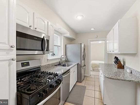 5th image of 10304 Ridgemoor Dr