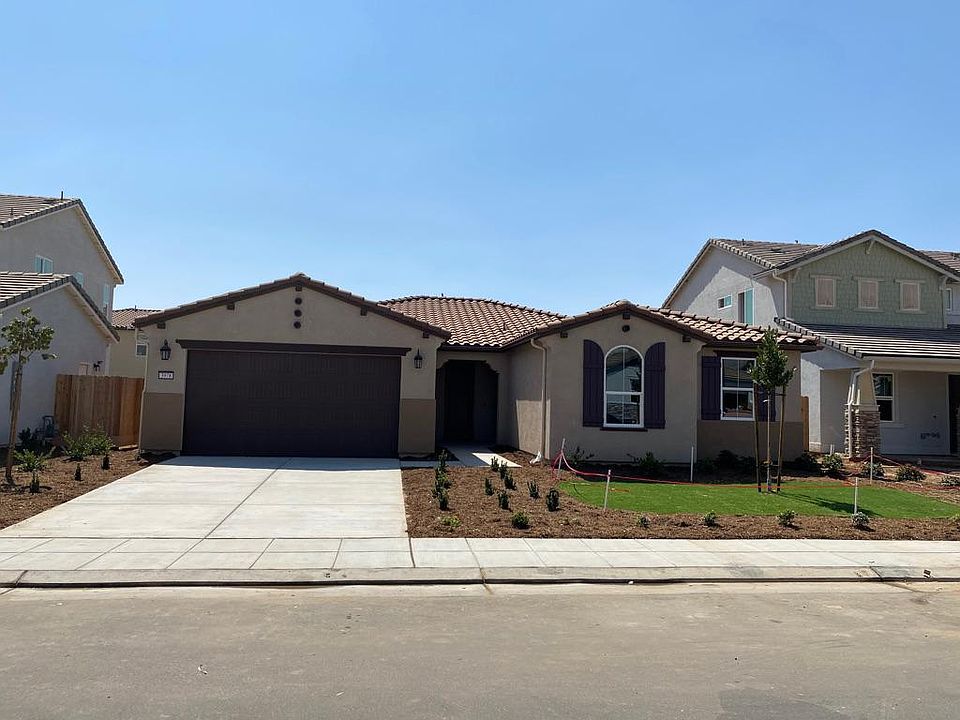 Front view of the house!