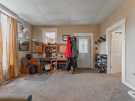 3rd image of 403 W Delavan St