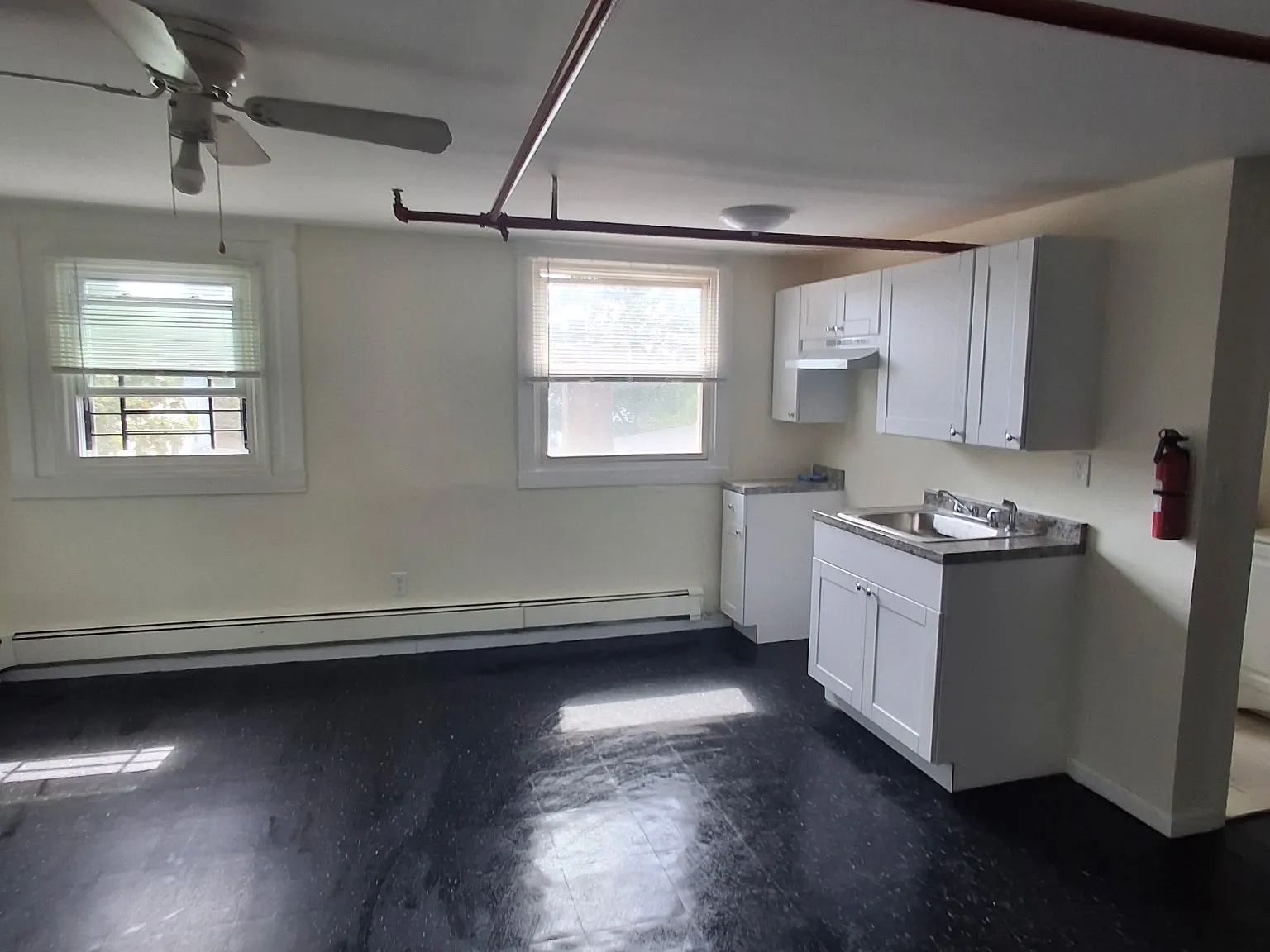 Studio, 1000 sqft, $1,899 — Photo 2