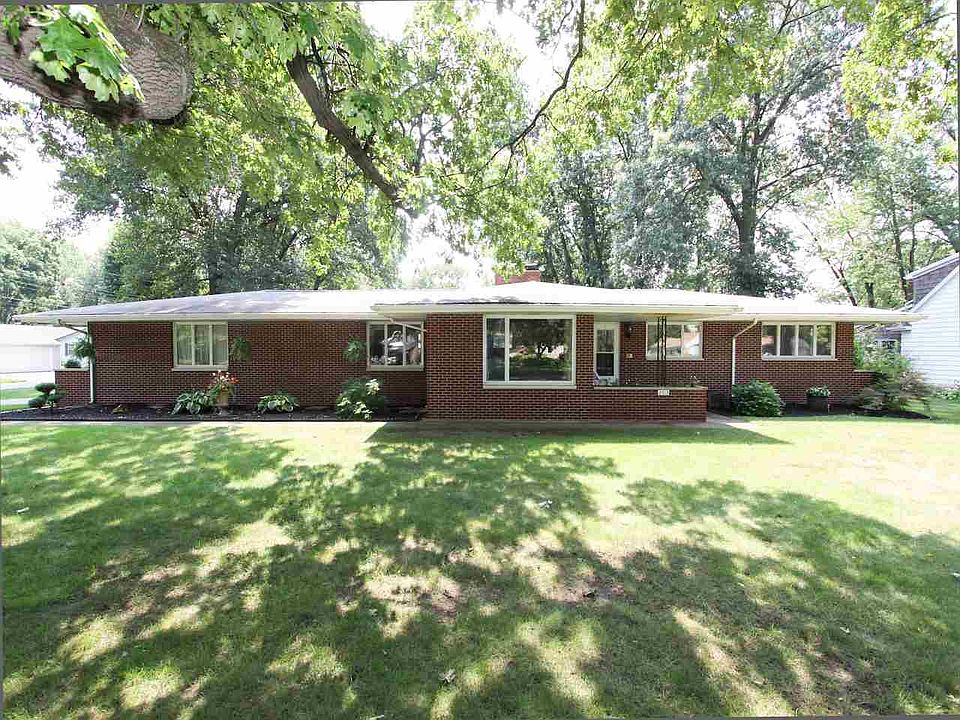 1st image of 2515 Broadmoor Dr