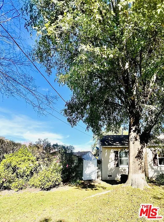 Studio, 1.0 bath, 425 sqft, $1,750 — Photo 3