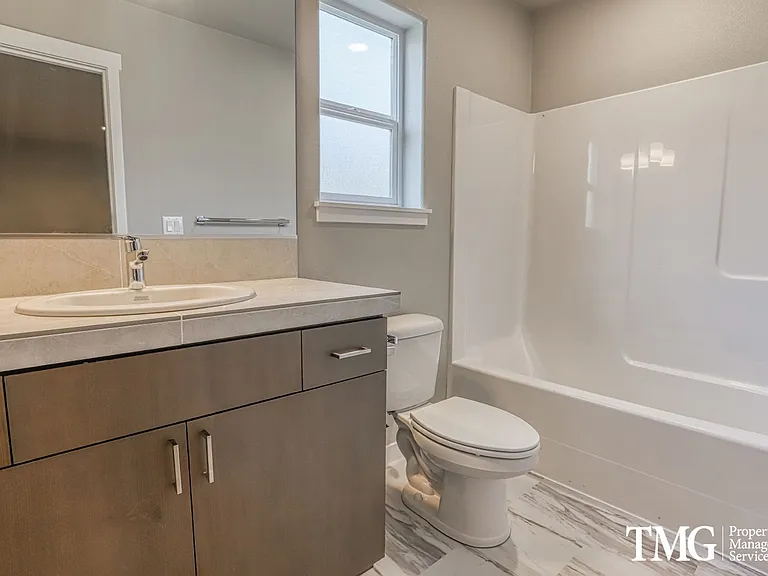 4802 NE 37th Ct — Photo 14