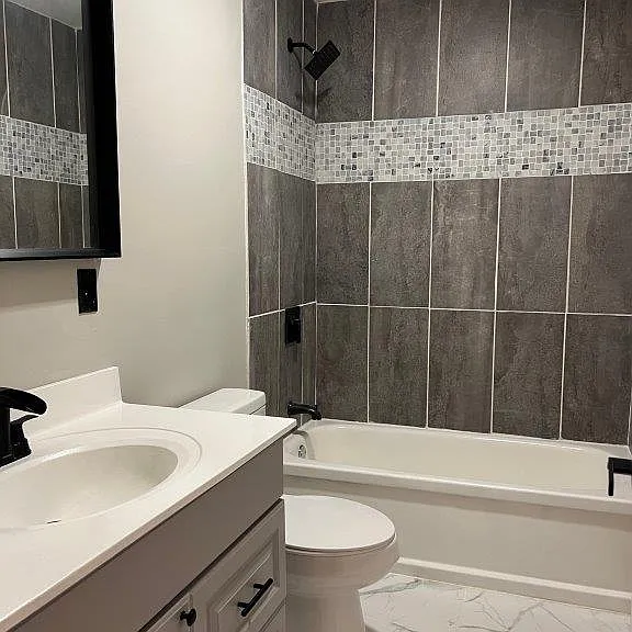 408 Brooke Dr — Photo 4