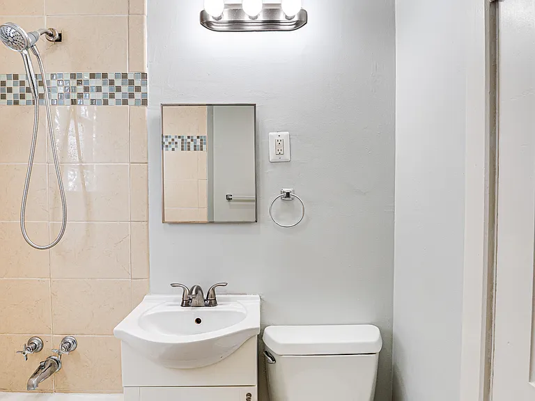 714 Sexton St #1 — Photo 7