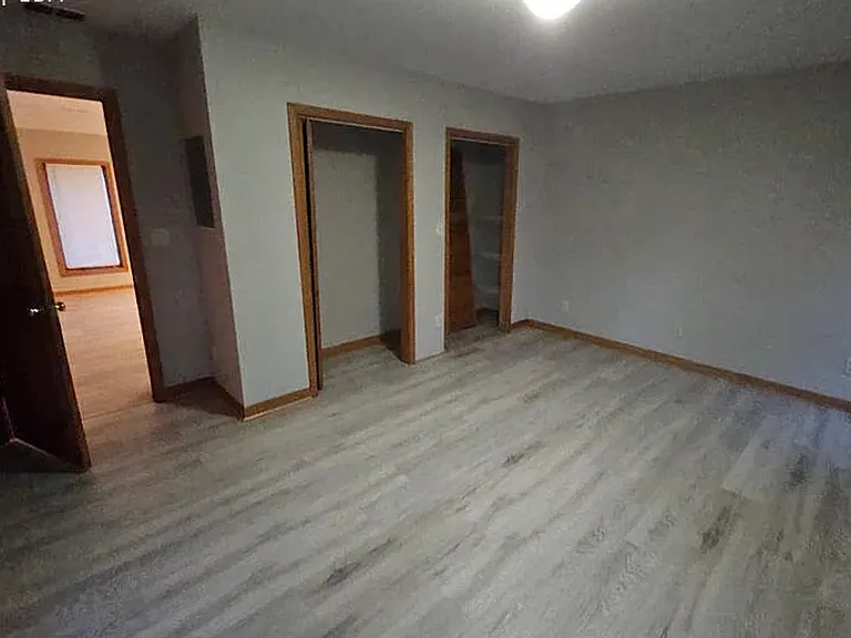 834 Park Ave — Photo 4