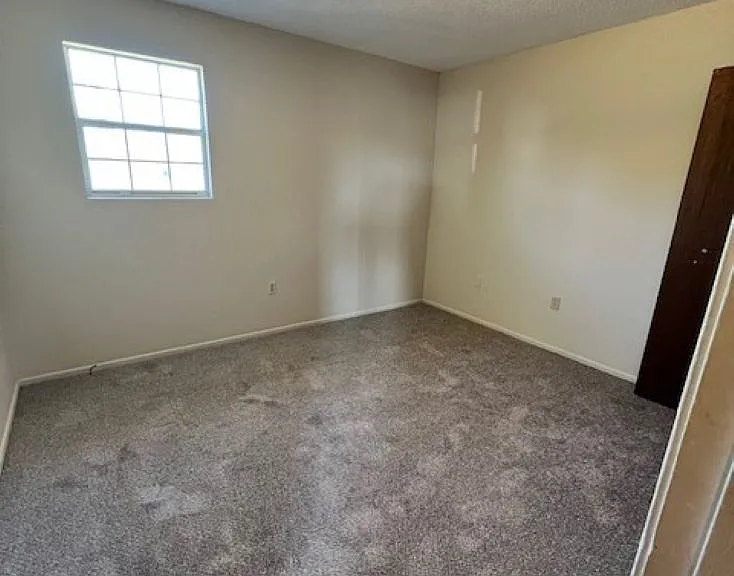 103 Teakwood Dr — Photo 4