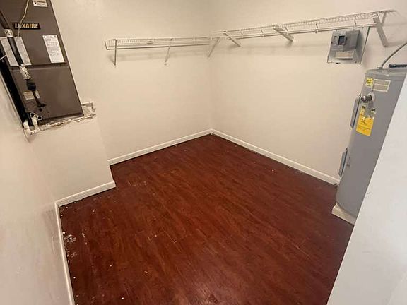 3rd image of 430 Westchase