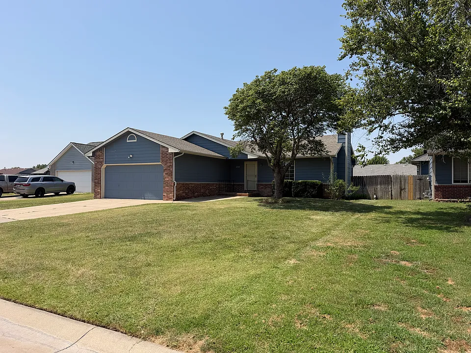 4909 S Custer Cir