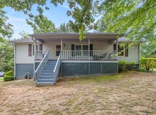1663 Rogers Cir, Gainesville, GA 30507