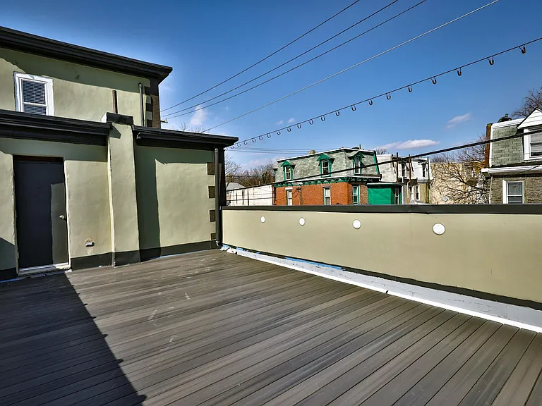 400 W Penn St #2 — Photo 33