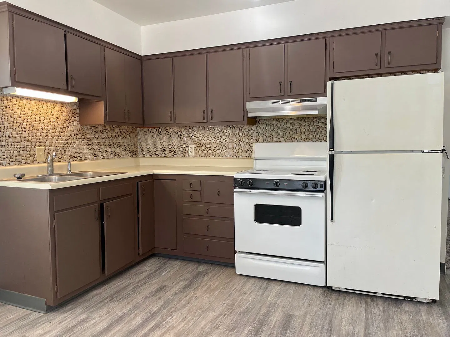 2 bed, 1.5 bath, 1020 sqft, $1,180 — Photo 4