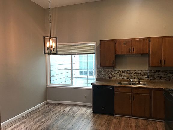 2nd image of 1351 Divisadero St APT 1