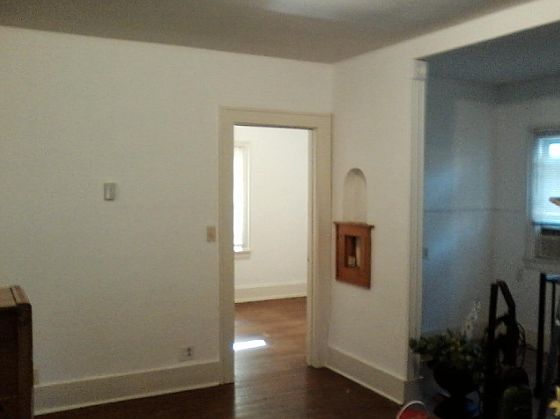 Great floors. Niche in wall!