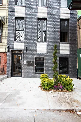 Rented by Nooklyn NYC LLC | media 60