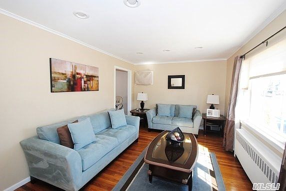 5th image of 22 Jamaica Ave
