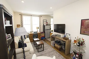 Rented by Jonis Realty