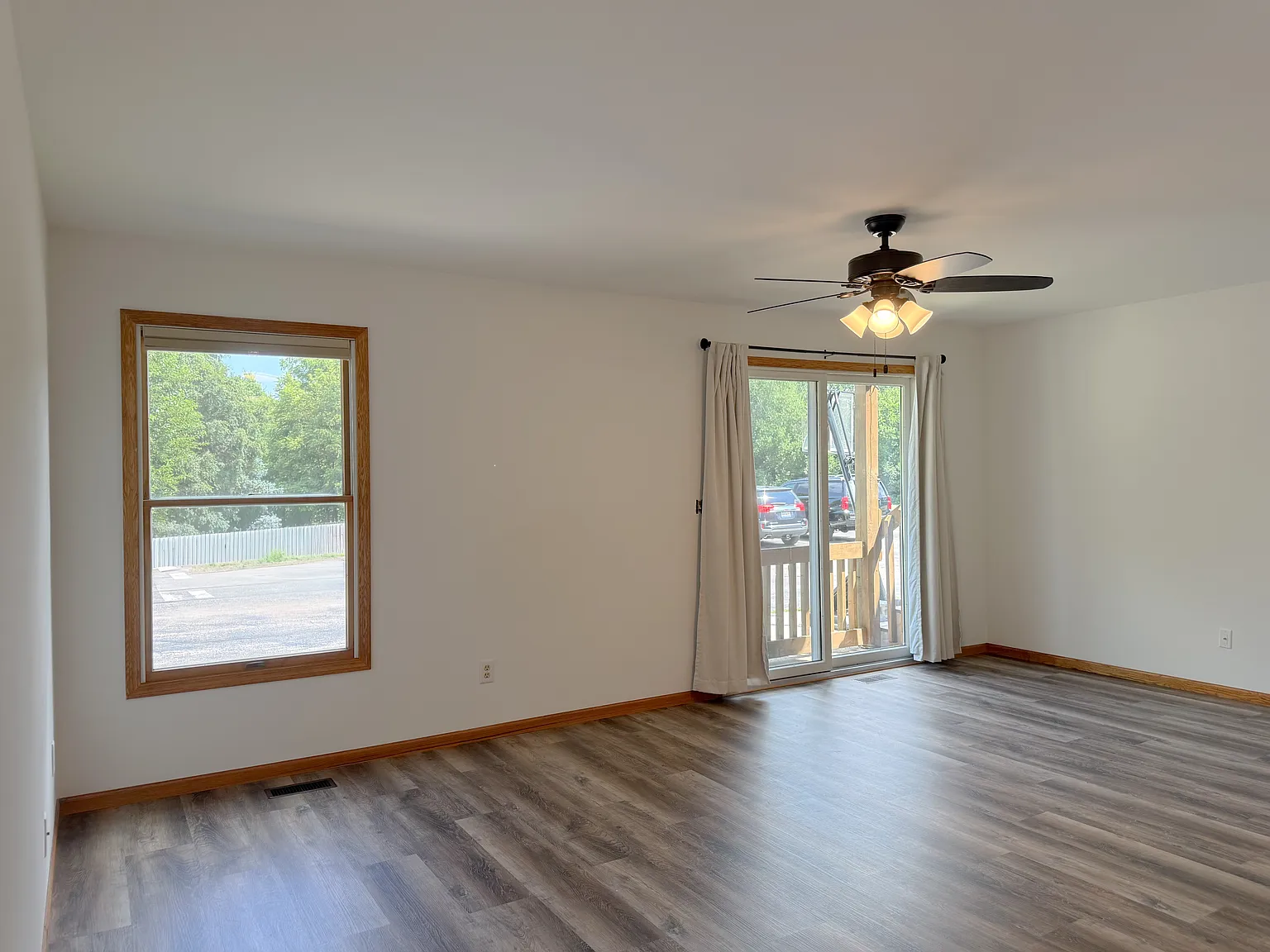 2 bed, 800 sqft, $1,350 — Photo 4