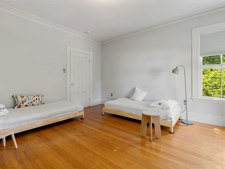 15 Myrtle St #2 — Photo 18
