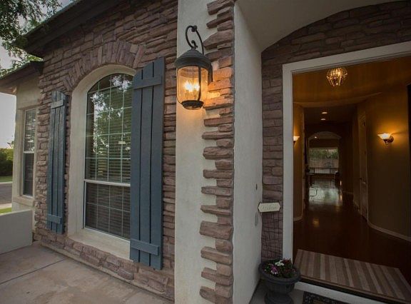 5th image of 402 E Mead Dr