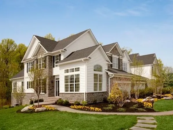 6 Wren Way #158, Methuen, MA 01844