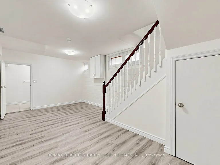 3 Greengate Rd — Photo 34