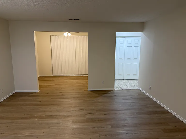 4 Hartwell Ct #6 — Photo 2