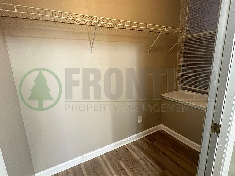 1717 S Tucker Blvd — Photo 3