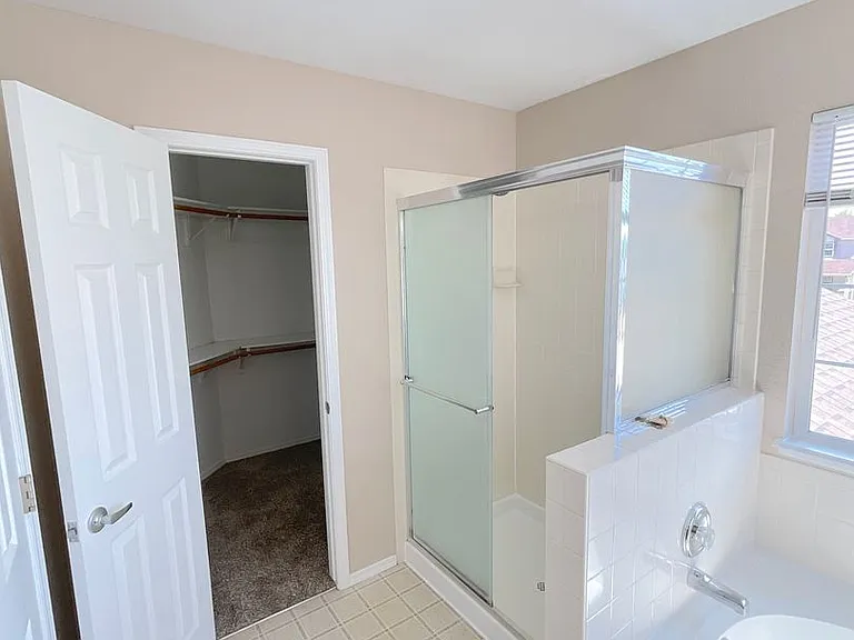 2579 Weyburn Way — Photo 28