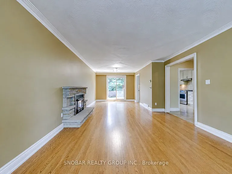 42 Norgrove Cres — Photo 3