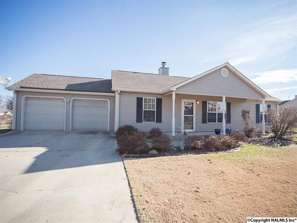 1st image of 107 Meadow Green Dr